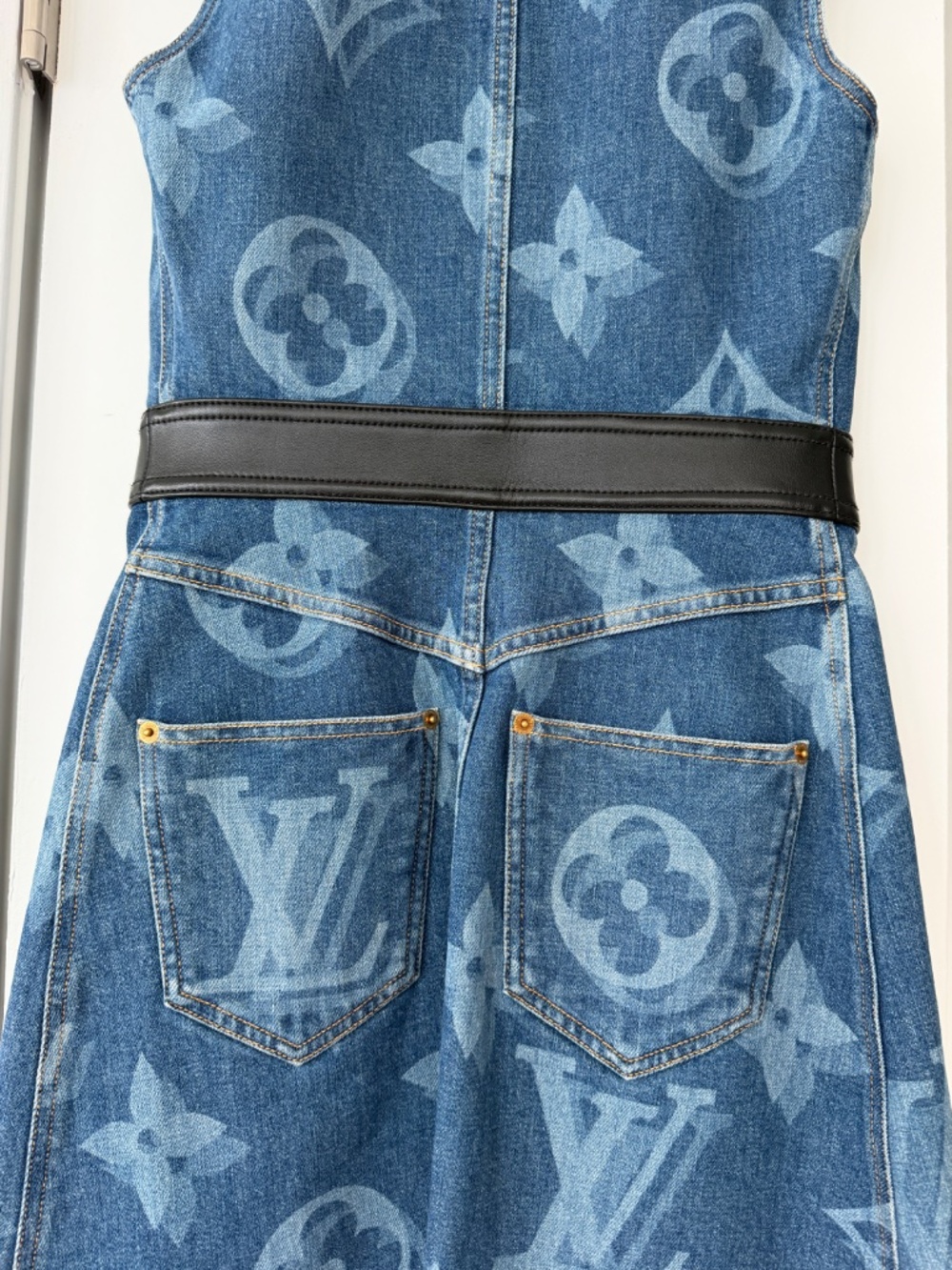 Louis Vuitton 2021 Mini Denim Dress - Picture 9 of 9